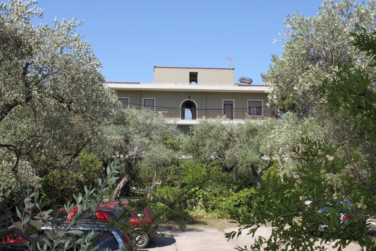 Aparthotel House Ekton Pefkari Exterior foto